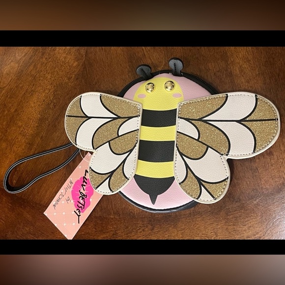 Betsey Johnson Handbags - NEW BETSEY JOHNSON BEE WRISTLET